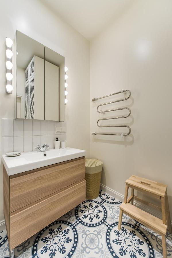 Stylish Apartment In The Heart Of Kaunas Old Town Exterior photo