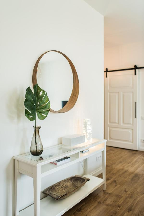 Stylish Apartment In The Heart Of Kaunas Old Town Exterior photo