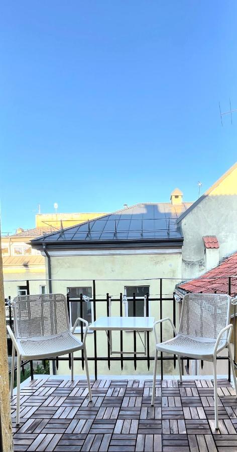 Stylish Apartment In The Heart Of Kaunas Old Town Exterior photo